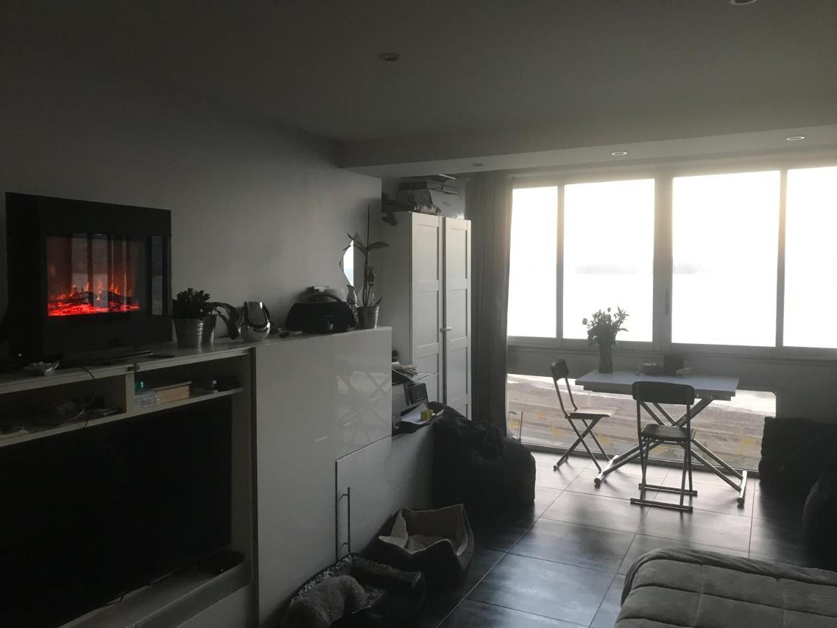 T2 Les Pieds Dans L Eau Vue Mer Apartment Six-Fours-les-Plages Exterior photo
